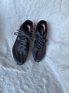 On Running Women's Gray and Pink Lightweight Running Shoes